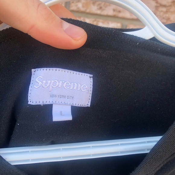 Supreme Shirt - Picture 2 of 2